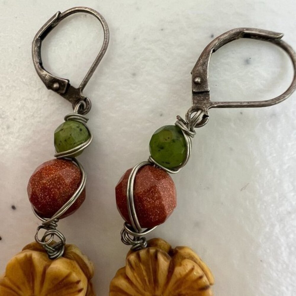 Goldstone Earrings Flower Dangle Beaded Orange Green Wire‎ Wrapped Drop 3D - Picture 5 of 6